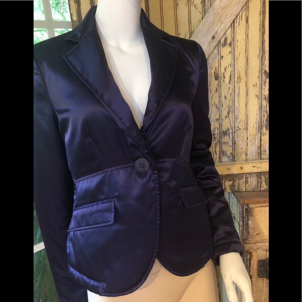 Stunning Armani satin purple blazer women’s jackets jewel tones women’s size 4